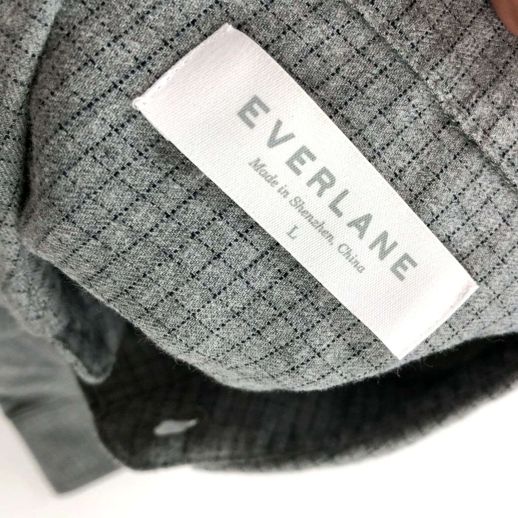 Everlane Everlane Gray Button-Up Shirt Mens Large 17/35 Casual Long Sleeve Cotton Regular Fit Leather? Size US L / EU 52-54 / 3 - 7 Thumbnail