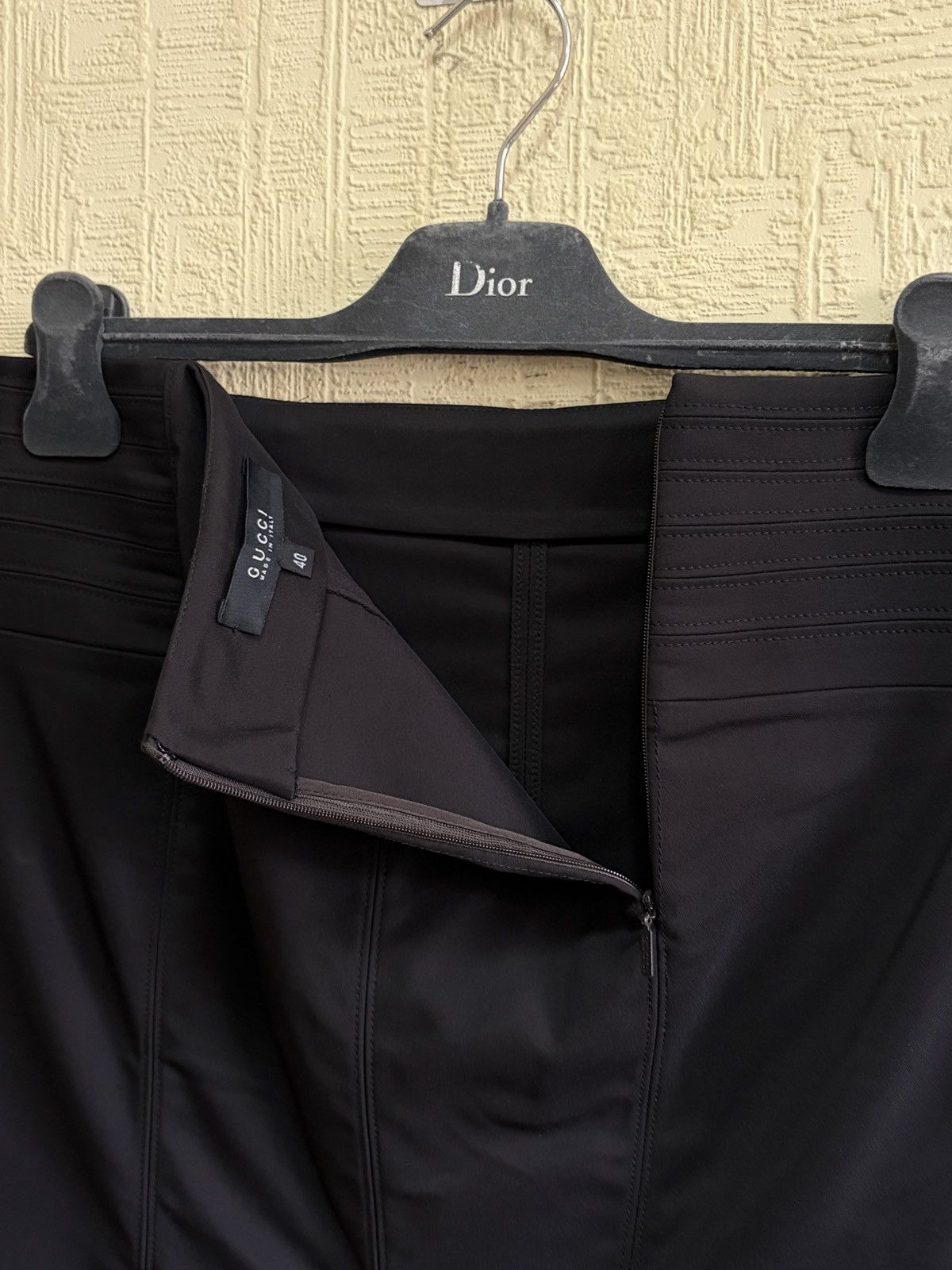 Gucci **2003 Gucci Tom Ford Archive Black Pencil Skirt IT 40** Size 27" / US 4 / IT 40 - 3 Thumbnail
