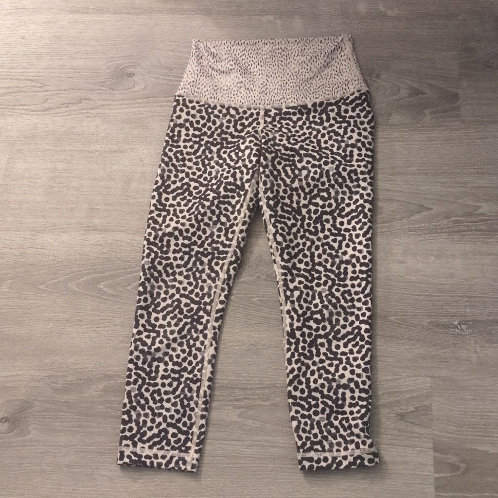 Lululemon Lululemon wunder under crop roll down leggings size 6? Size 28" / US 6 / IT 42 - 2 Thumbnail