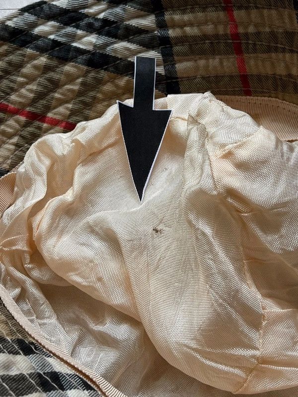 Burberry Burberry’s 1990s Bucket Hat Sz XS Women’s Size ONE SIZE - 11 Thumbnail