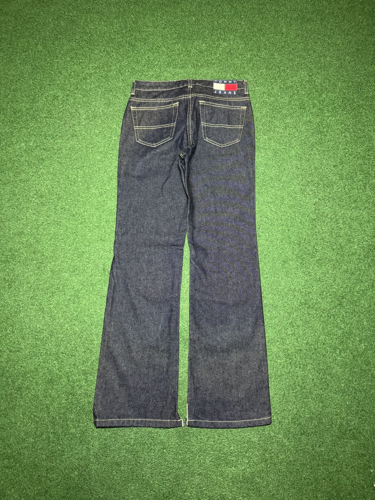 Tommy Hilfiger Y2K Tommy Hilifiger Flare Bootcut Womens 9 32x32 Jeans Size 32" / US 10 / IT 46 - 1 Thumbnail