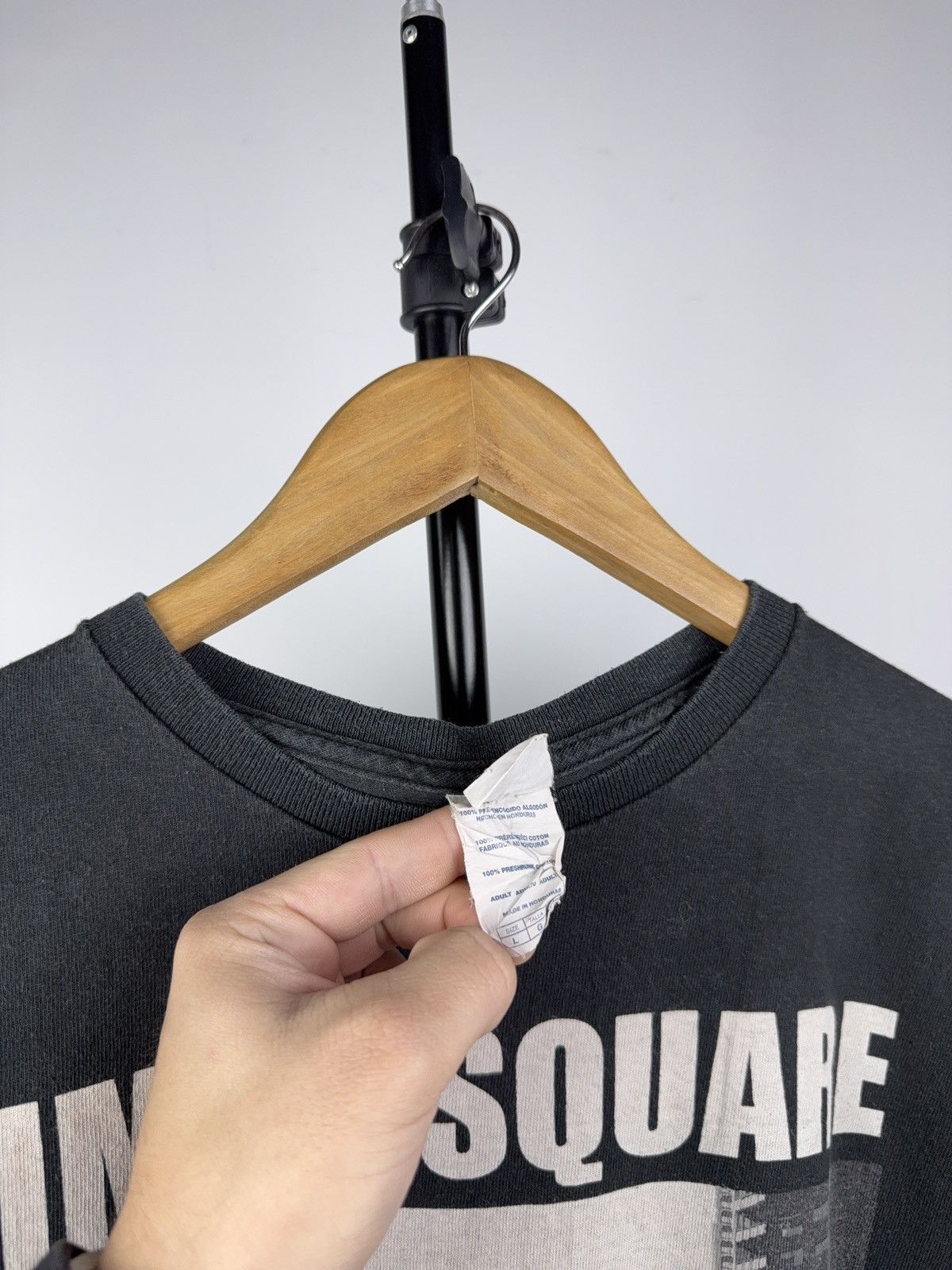 Vintage Vintage 00s Times Square NYC Graphic Tee Y2K Big Logo Style Size US L / EU 52-54 / 3 - 6 Thumbnail