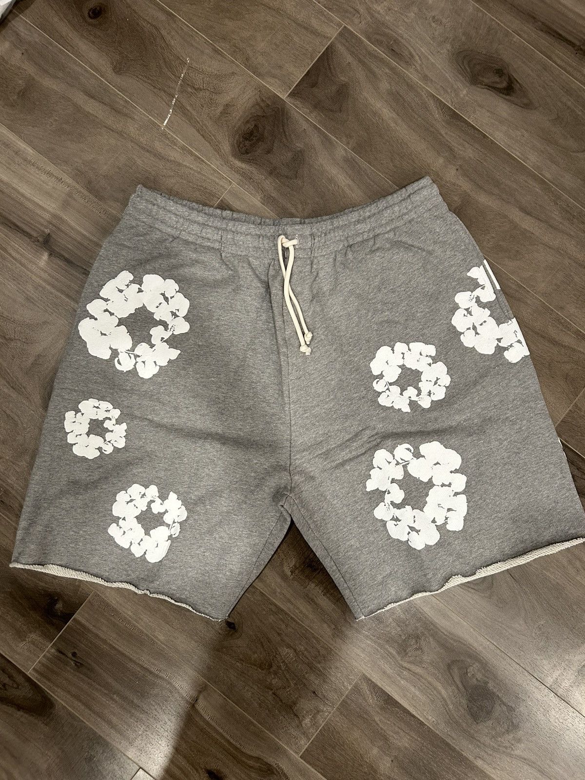 DENIM TEARS Denim Tears The Cotton Wreath Shorts Grey *XXL | Grailed