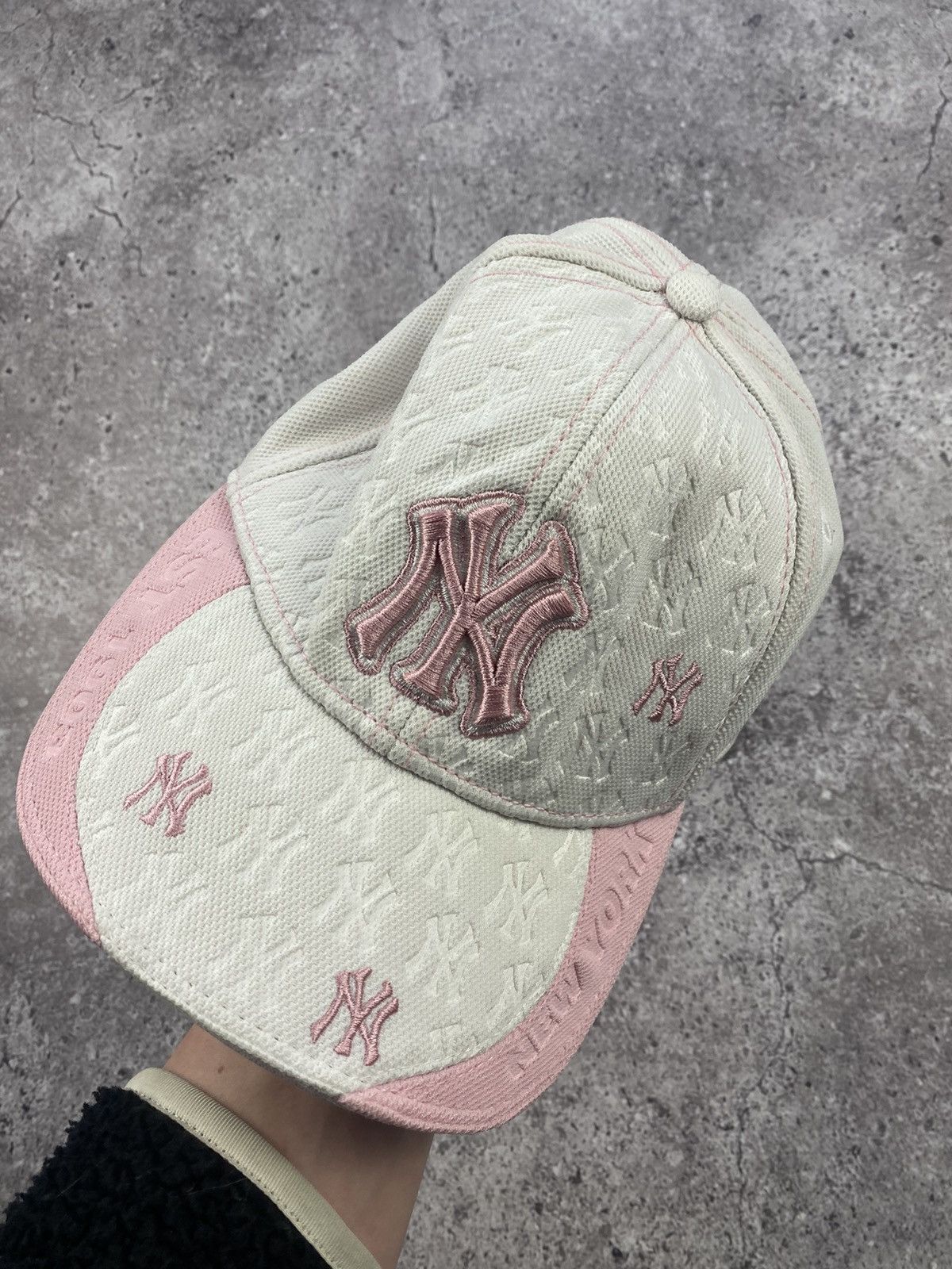 New Era × Vintage VINTAGE Y2K New York Yankees MLB Barbie Streetwear Cap Pink🎀 Size ONE SIZE - 3 Thumbnail