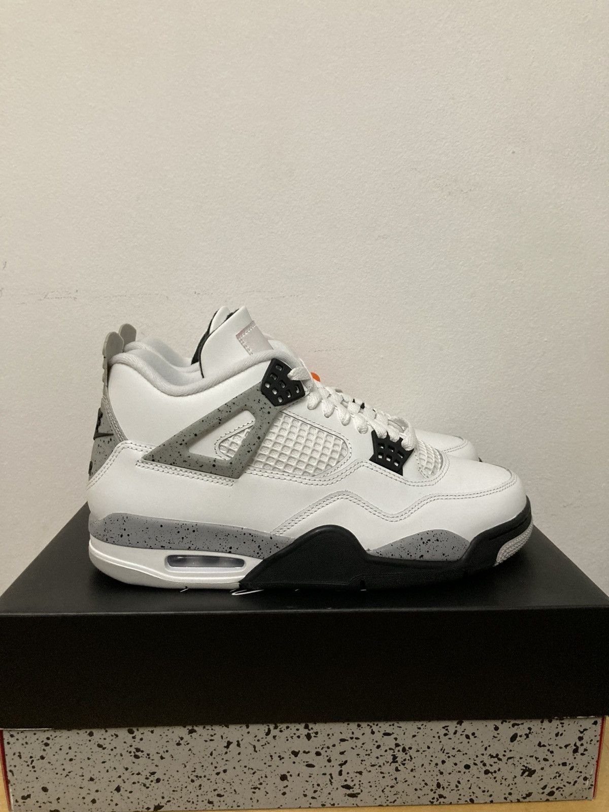 Nike Jordan 4 White Cement Size US 9 / EU 42 - 3 Thumbnail