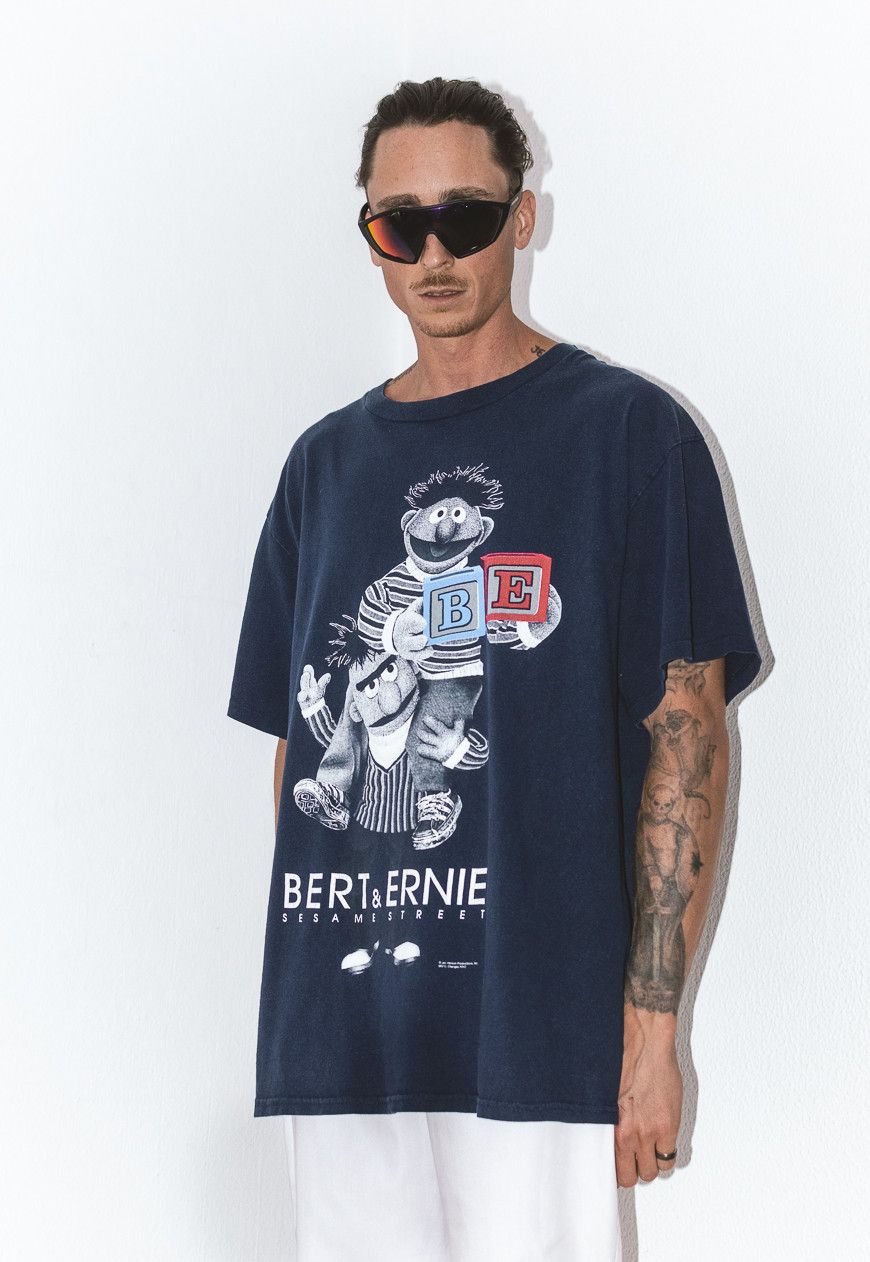 Rap Tees × Vintage Collectible Sesame Street Muppets 90s Graphic TShirt Size US XXL / EU 58 / 5 - 3 Thumbnail