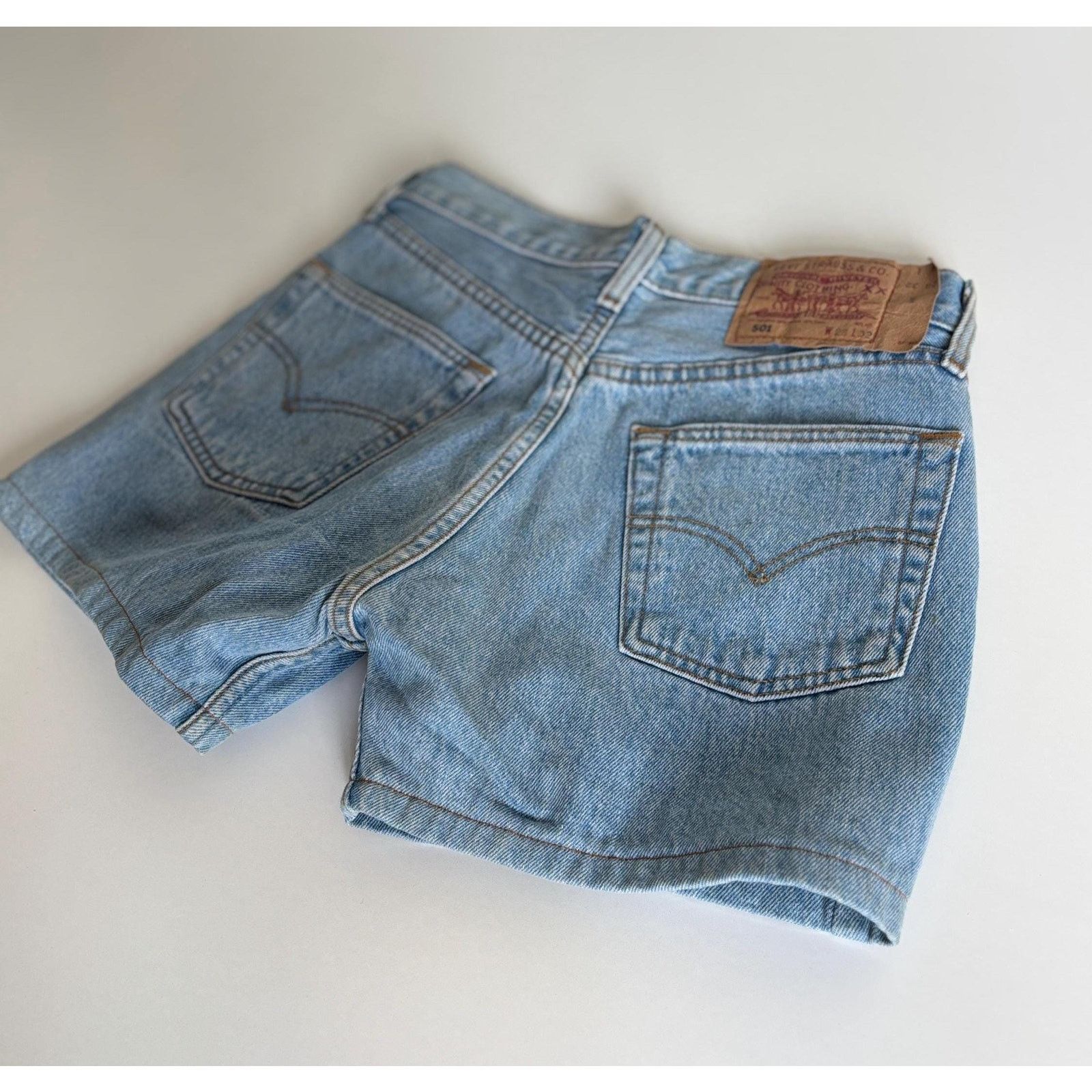 Levi's Levi’s 501-0113 Cut Off Shorts W28 Made in USA 90s Denim Size 28" / US 6 / IT 42 - 2 Thumbnail