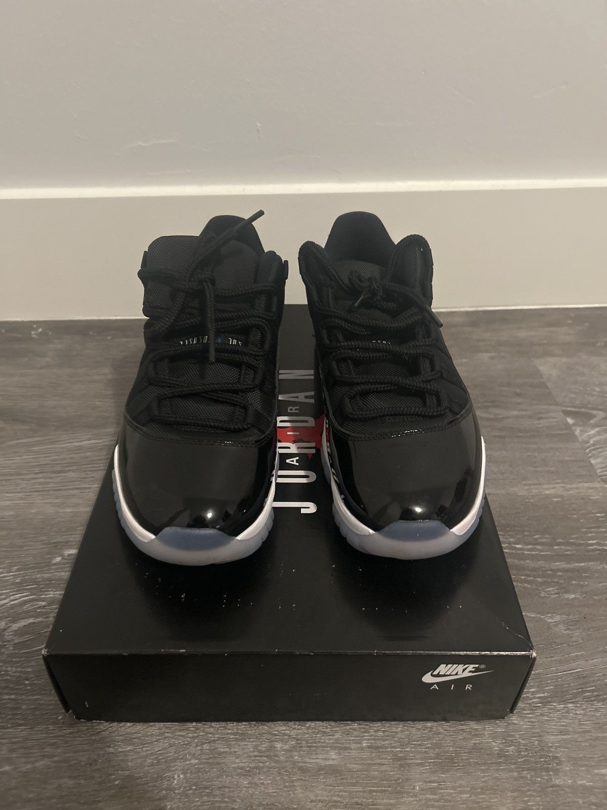 Nike Air Jordan 11 retro low Space Jams Size US 10 / EU 43 - 1 Thumbnail