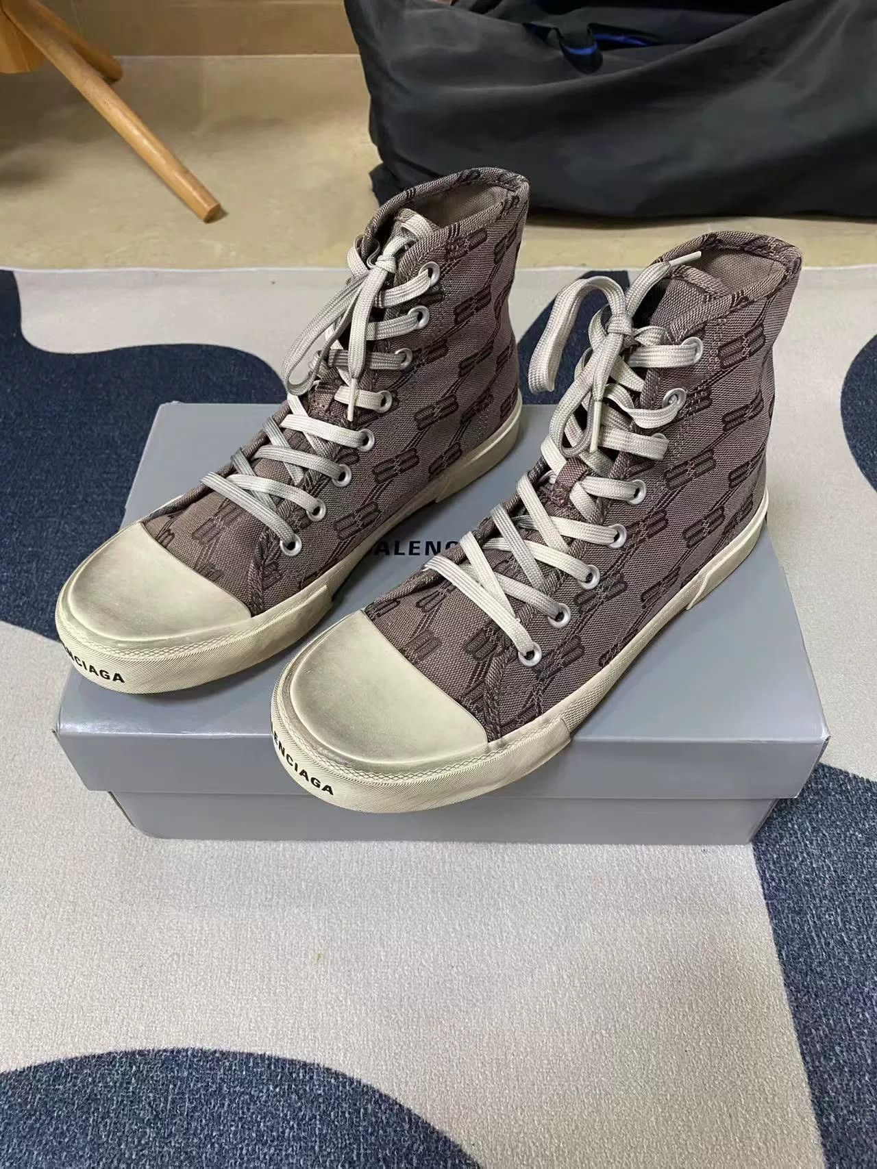 Balenciaga Balenciaga Paris Men's Fashion Sneakers Size US 8 / EU 41 - 1 Thumbnail