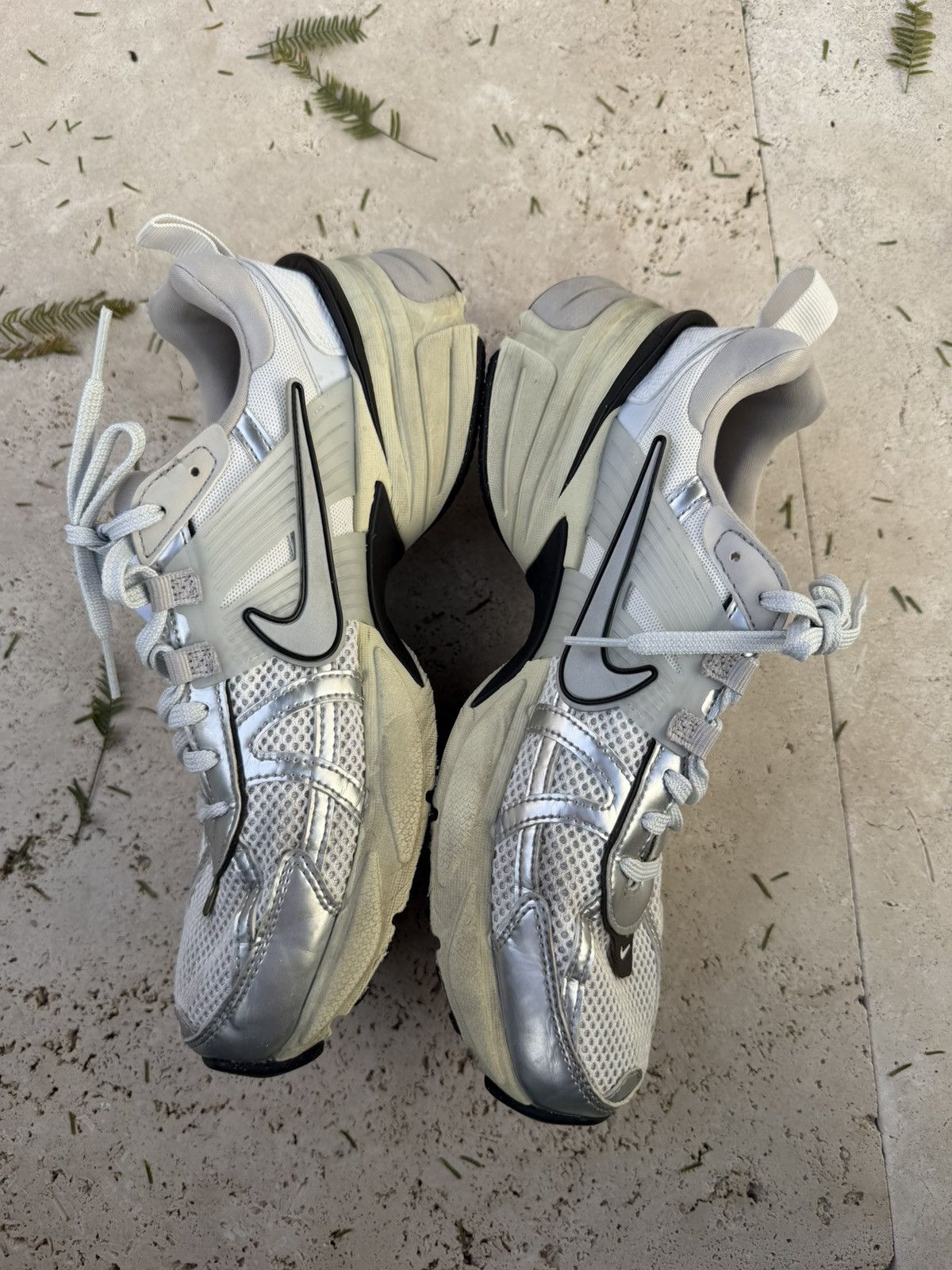 Nike Nike Women's V2K Run Running Sneakers Size US 9.5 / IT 39.5 - 3 Thumbnail