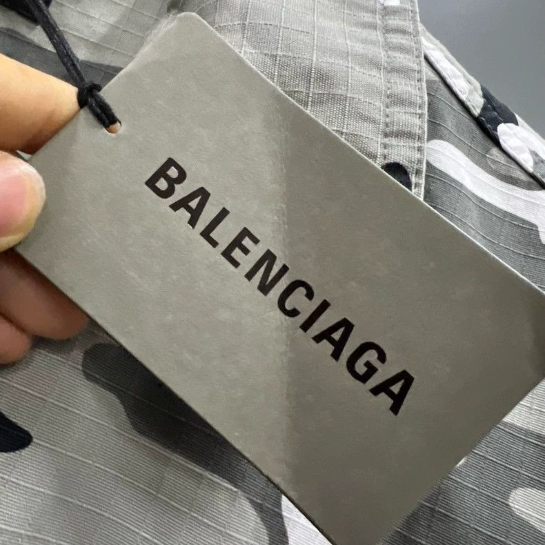 Balenciaga Balenciaga size 40 Camouflage multi-pocket overalls jacket Size US XXS / EU 40 - 5 Thumbnail