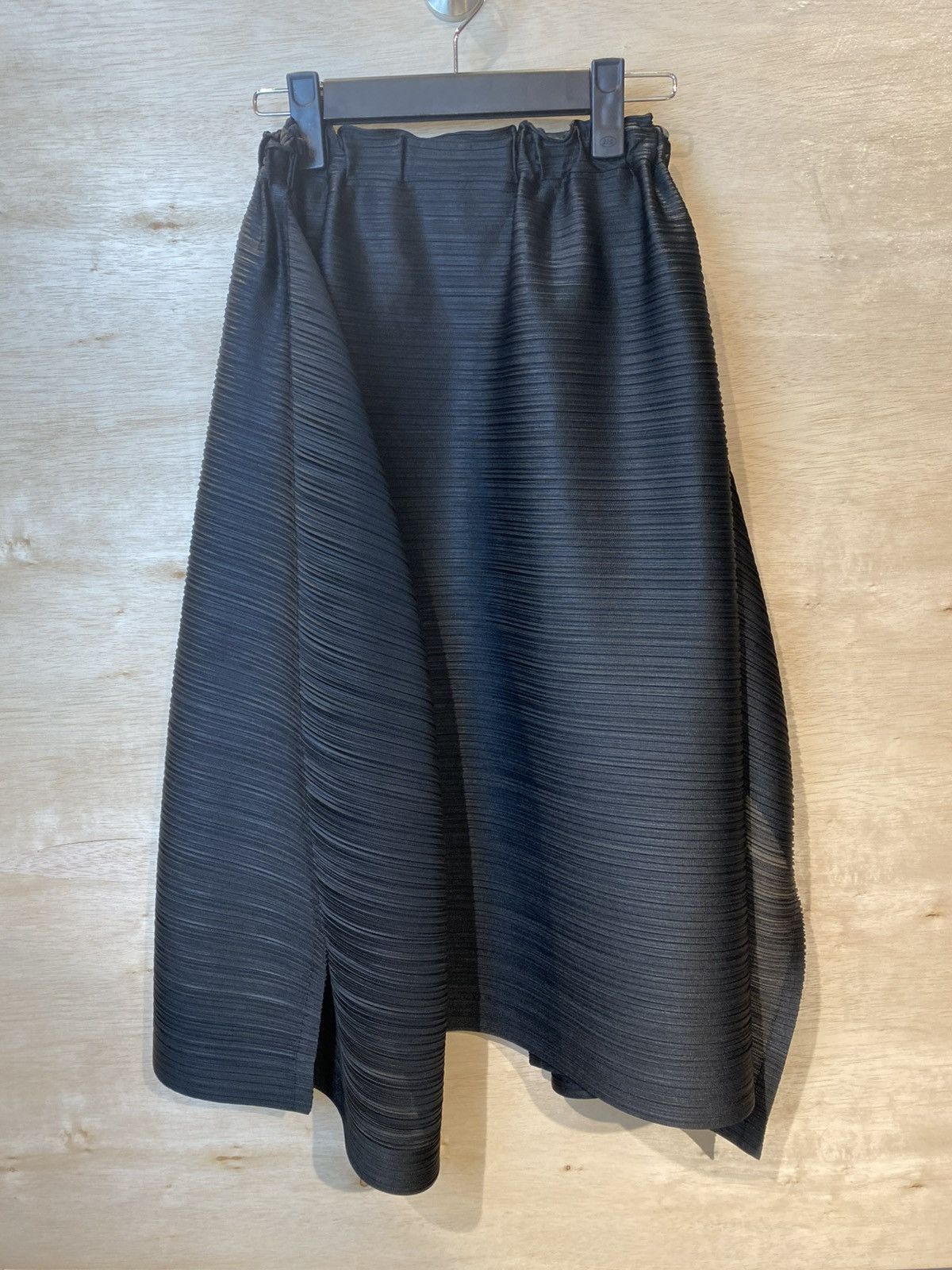 Pleats Please Issey Miyake Pleats Please Issey Miyake Black Motion Skirt Size 28" / US 6 / IT 42 - 5 Thumbnail