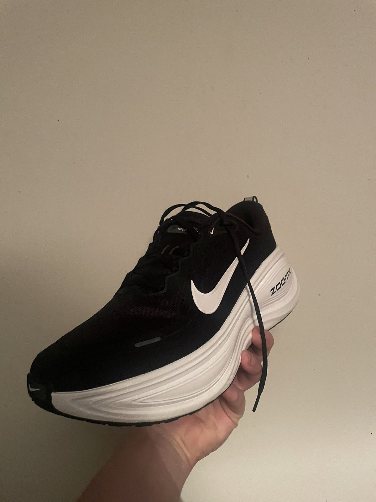 Nike Nike Vomero 18 Plus, Black and White, size 12 UK Size US 13 / EU 46 - 5 Thumbnail
