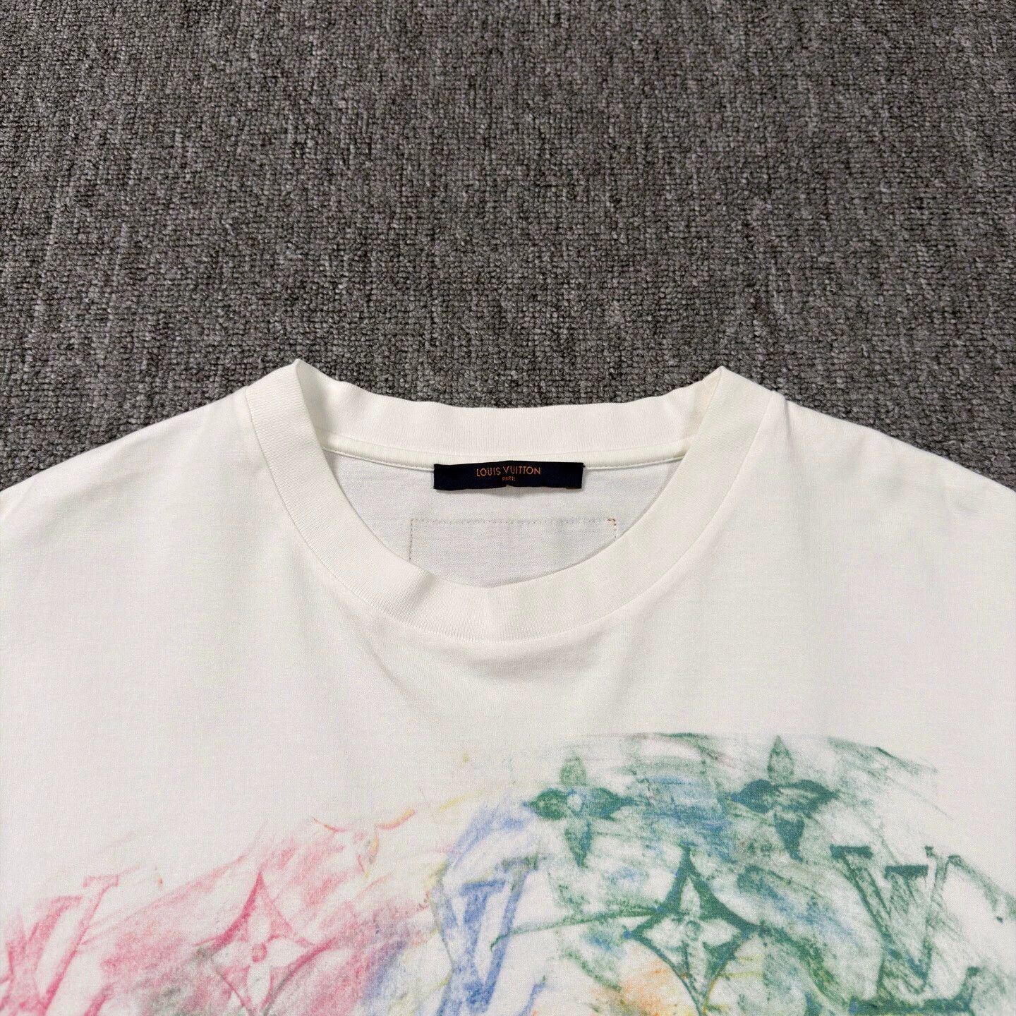 Louis Vuitton Louis Vuitton Crayon All Over Print White T-shirt XL Size US XL / EU 56 / 4 - 3 Thumbnail