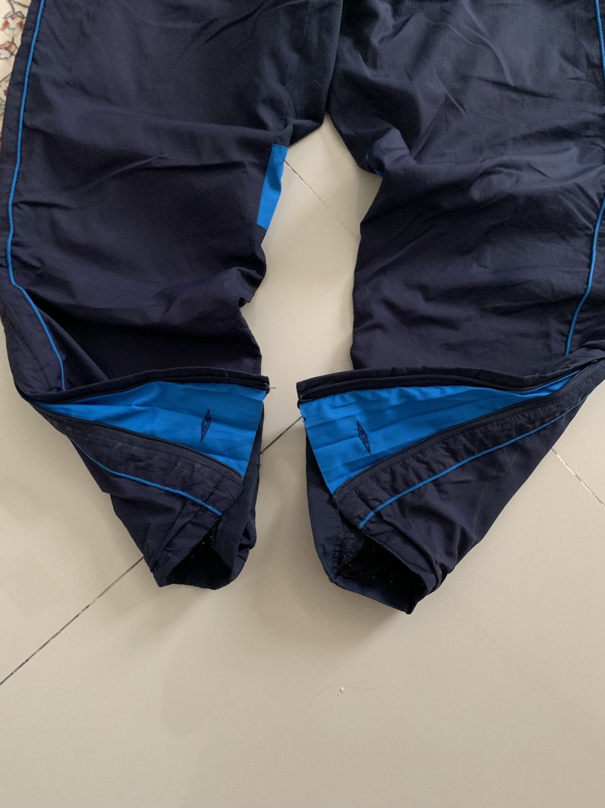 Umbro Vintage Umbro Y2k Baggy Trackpants Size US 34 / EU 50 - 3 Thumbnail