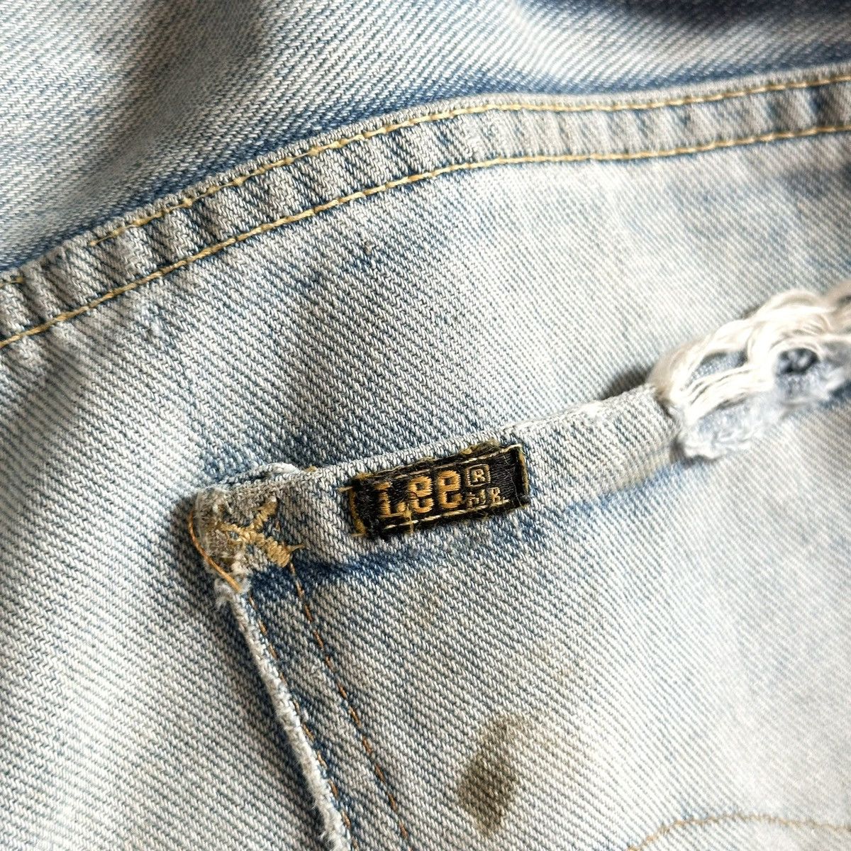 Lee × Vintage Vintage Lee THRASHED Sashiko Patchwork Repair Denim Size US 33 - 5 Thumbnail