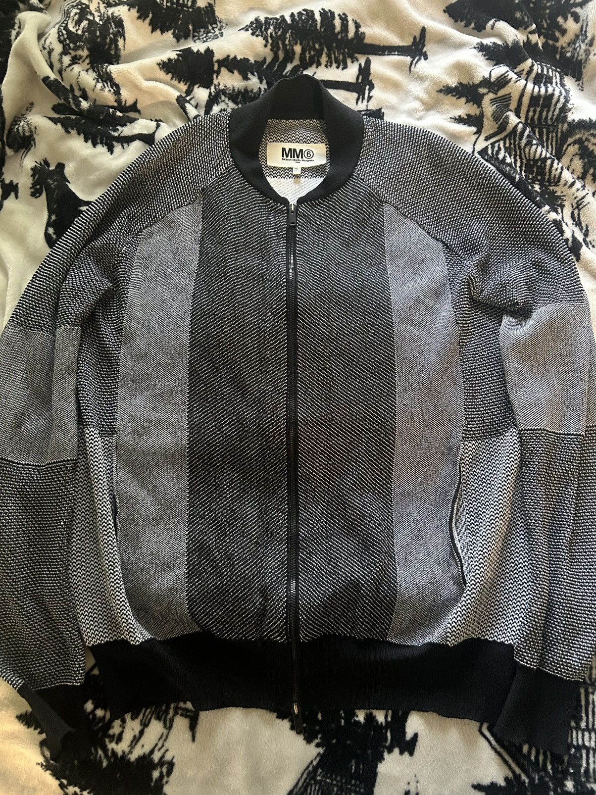 MM6 Silver and black MM6 mesh sweater Size US S / EU 44-46 / 1 - 1 Thumbnail