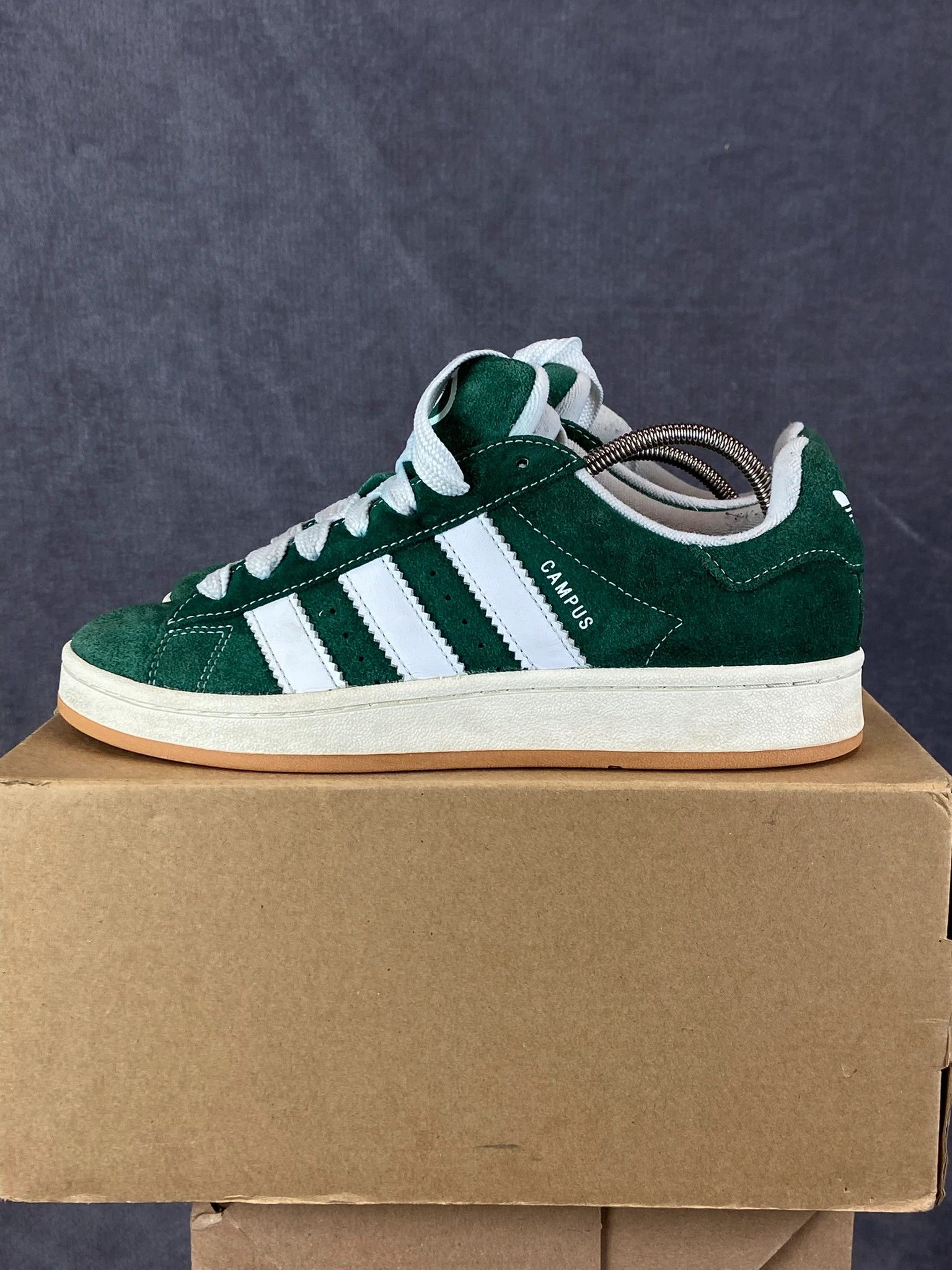 Adidas Adidas Campus Green Suede Sneakers 6.5 Size US 6 / EU 39 - 2 Thumbnail
