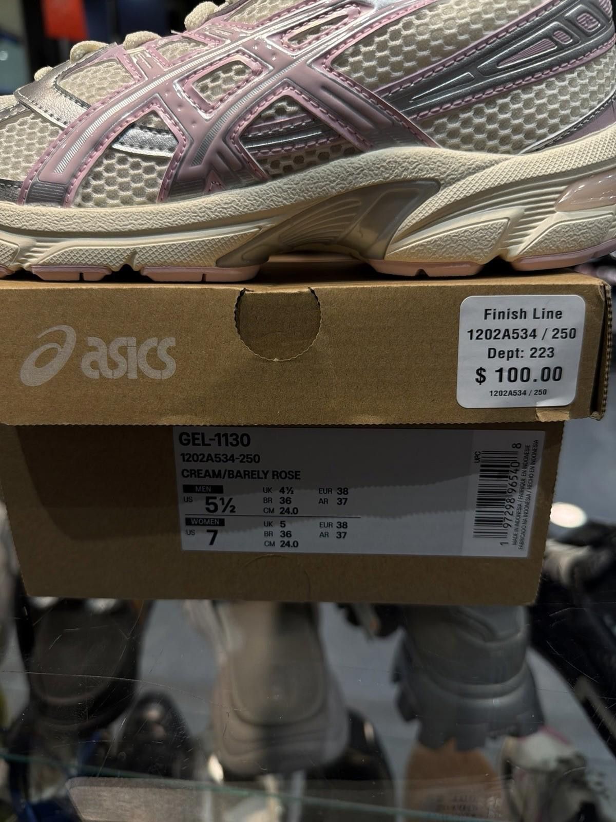 Asics Size 7W/5:5M - ASICS GEL-1130 Cream/Barely Rose Size US 7 / IT 37 - 11 Thumbnail