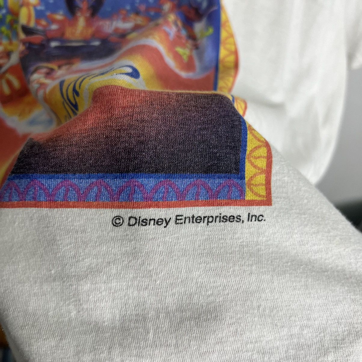 Vintage Vintage 1997 Disney Aladdin Posterprint Tee Size US M / EU 48-50 / 2 - 3 Thumbnail