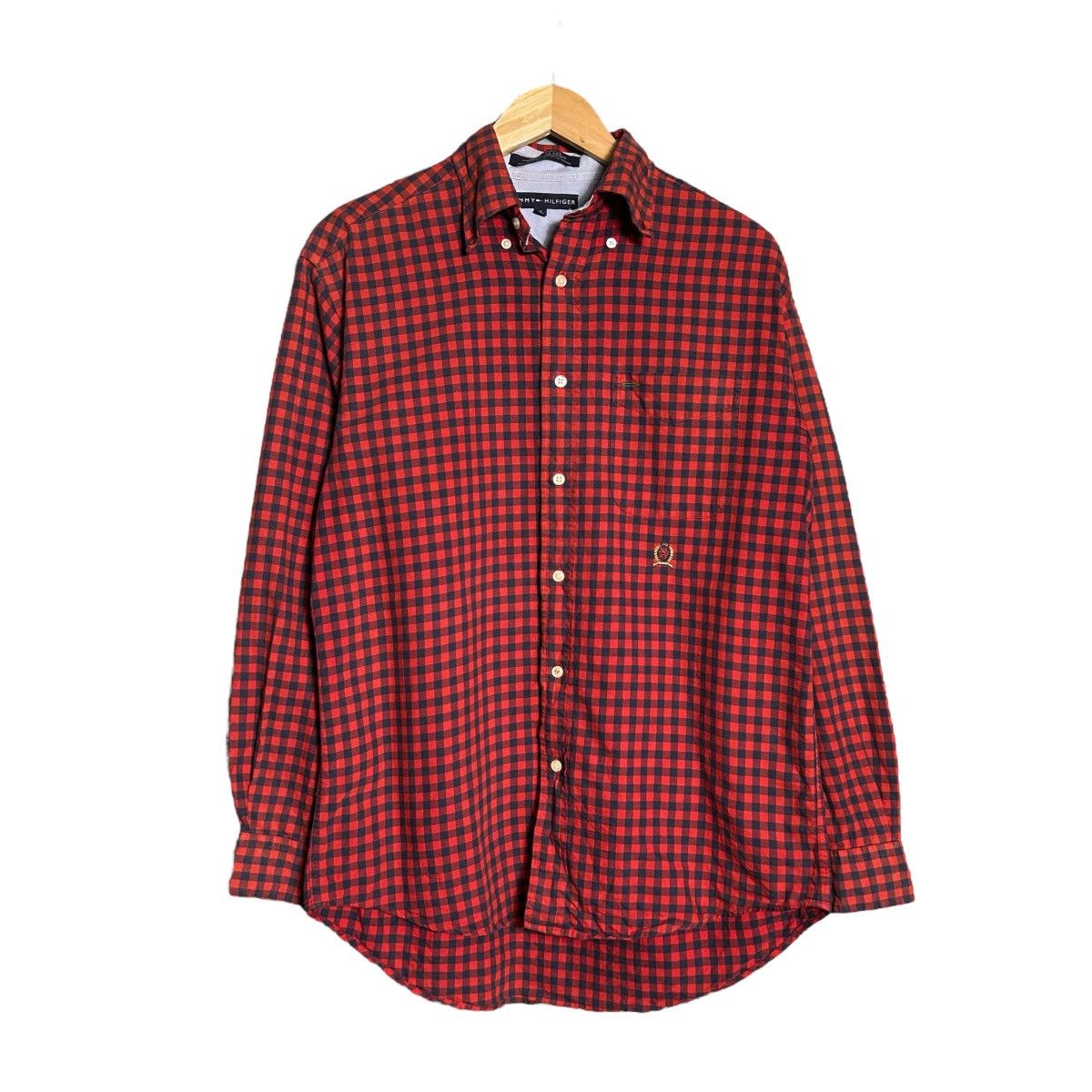 Tommy Hilfiger Vintage Tommy Hilfiger Embroidered Logo Button Up Shirt Size US S / EU 44-46 / 1 - 1 Thumbnail