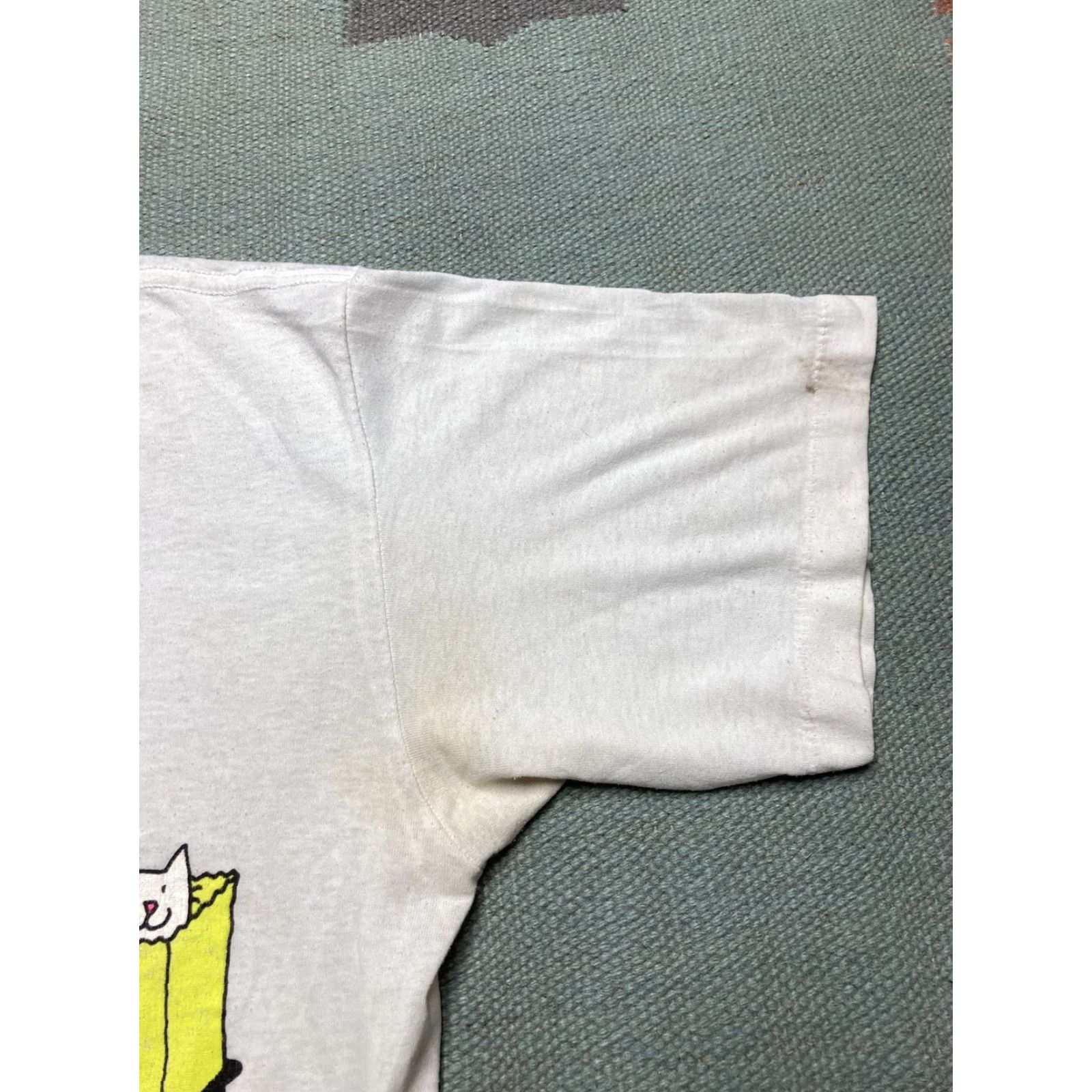 Vintage VINTAGE 90s graphic t shirt oversized sleep neon cats animal tee cute soft OSFA shirt Womens One Size White 90s Oversized Cats Size ONE SIZE - 5 Thumbnail