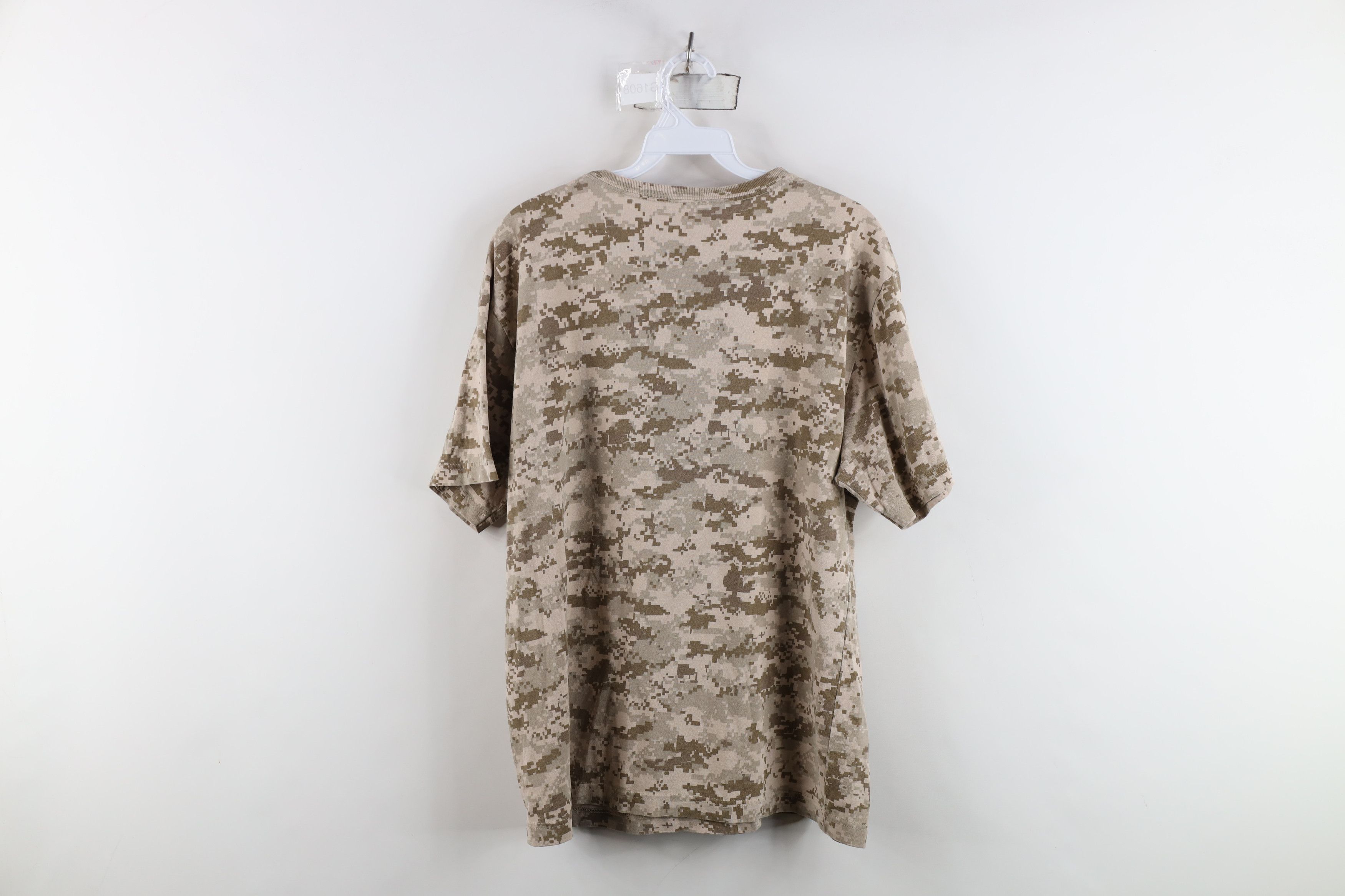 Vintage Vintage Y2K Streetwear Digi Camouflage Short Sleeve T-Shirt Size US L / EU 52-54 / 3 - 7 Thumbnail