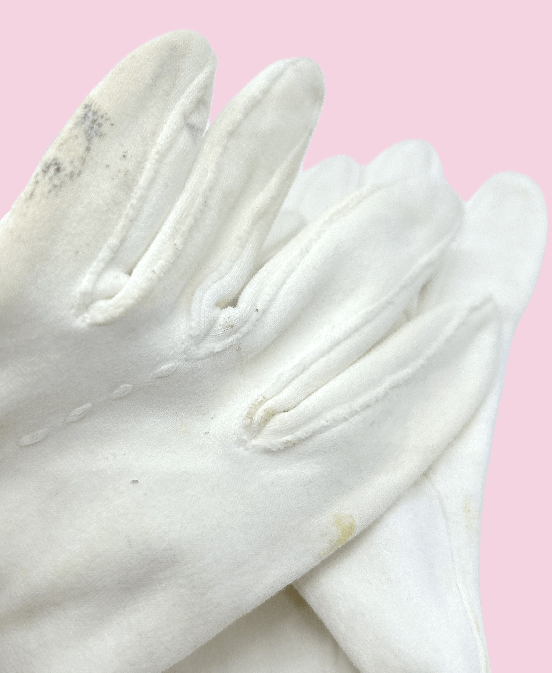 Vintage 1950's White Scalloped Edge Gloves Size ONE SIZE - 8 Thumbnail