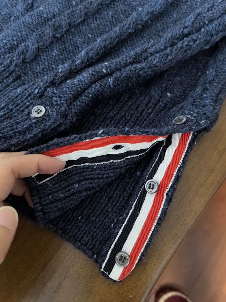 Thom Browne Thom Browne size4 Wool scalloped sweater Size US XL / EU 56 / 4 - 2 Thumbnail