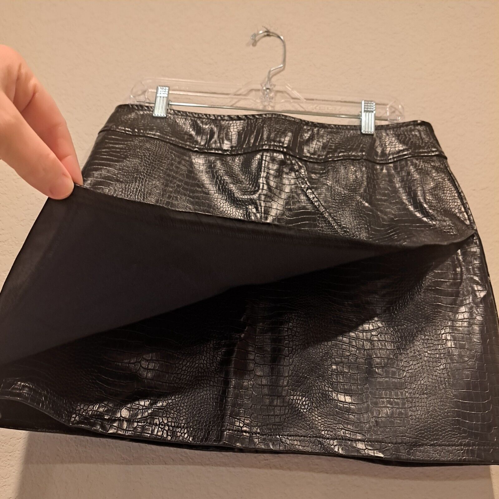 Other Fashion Nova Let You Stay Mini Skirt Black Faux Crocodile XL Size 32" / US 10 / IT 46 - 5 Thumbnail