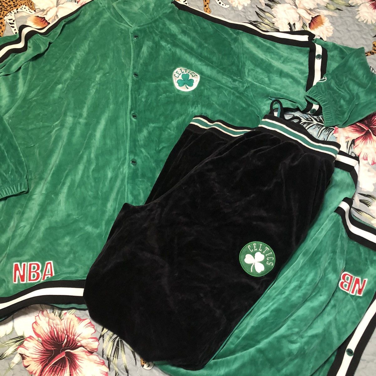 NBA NBA Vintage Warmup Suit Celtics Size US 44 / EU 60 - 7 Thumbnail