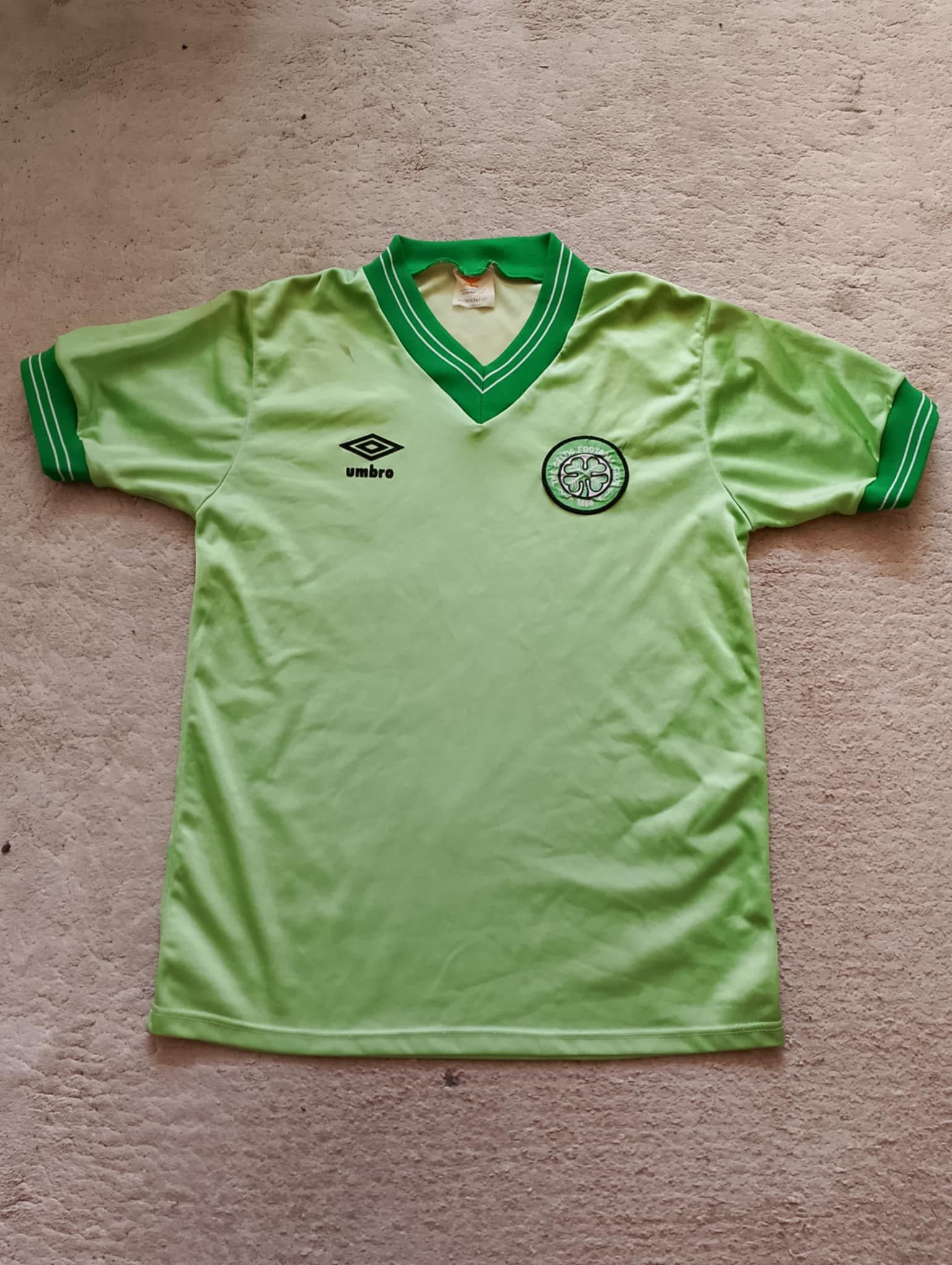 Umbro × Vintage Umbro 1983/86 Celtic Glasgow Away Jersey kit Size US S / EU 44-46 / 1 - 1 Thumbnail
