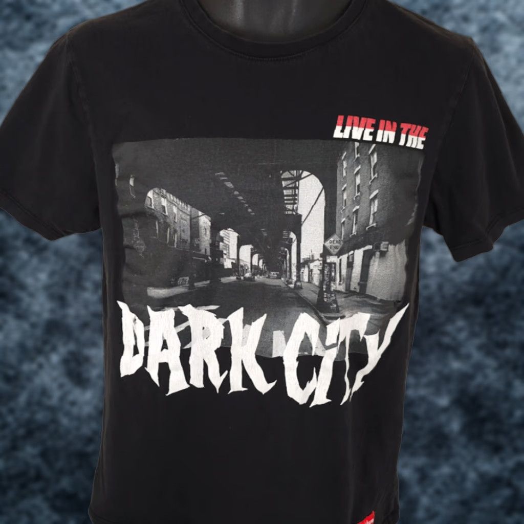 Vintage VINTAGE Dark City T Shirt Mens Size Medium Black Plus Eighteen Streetwear Size US M / EU 48-50 / 2 - 1 Thumbnail
