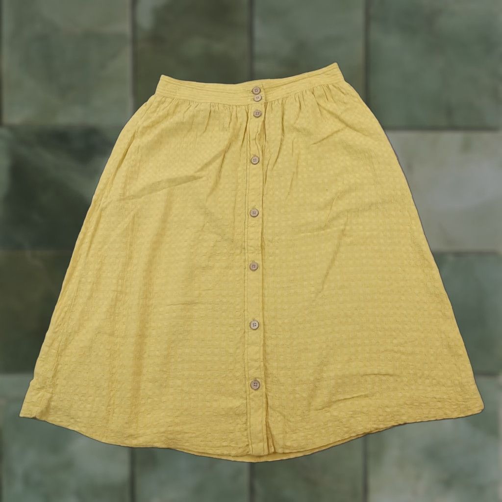 Vintage Alya Skirt Womens Small Yellow Knee Length Lined Buttons Casual Lightweight Z Size 28" / US 6 / IT 42 - 1 Thumbnail