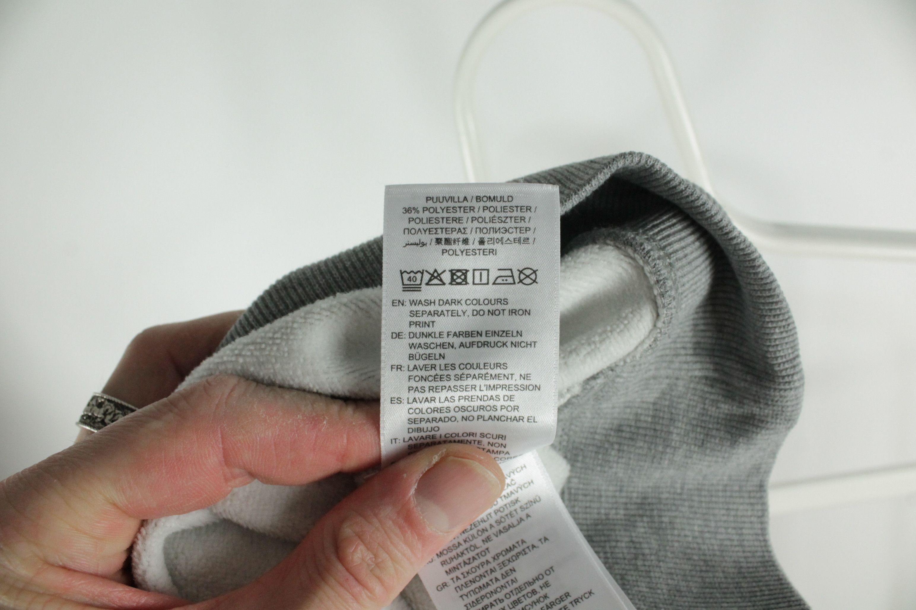 Gant Gant Retro Shield Relaxed Hoodie Men's Size US L / EU 52-54 / 3 - 7 Thumbnail