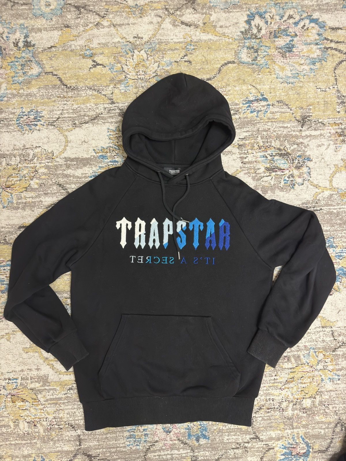 Black discount trapstar tracksuit