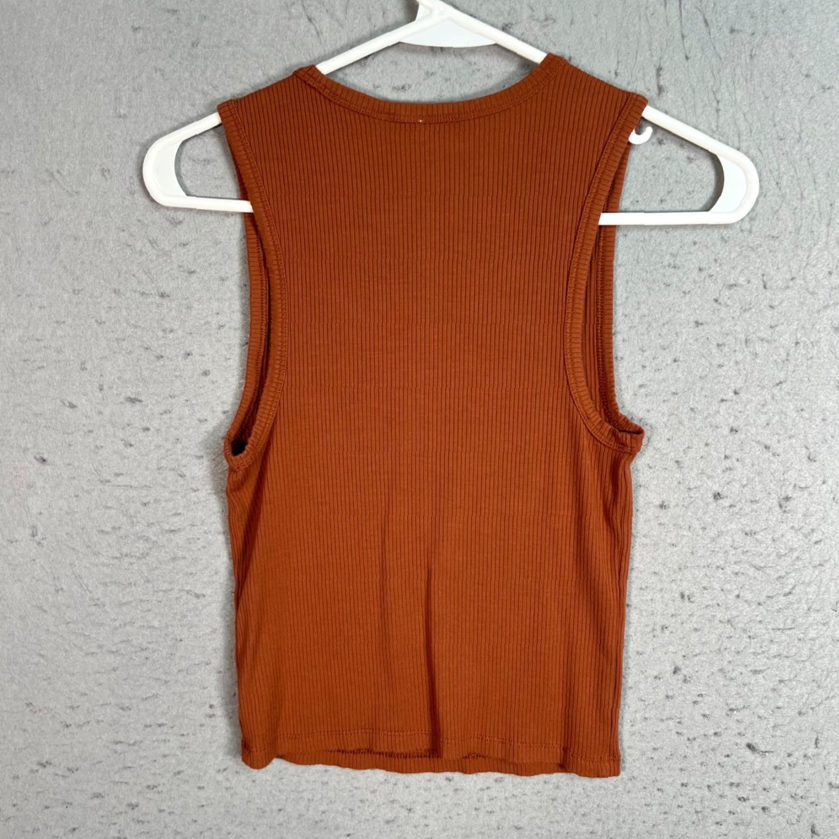 Vintage VINTAGE Wilfred Women's Brown Sleeveless Ribbed Tank Top Size Medium Tencel Elastane Size M / US 6-8 / IT 42-44 - 2 Thumbnail