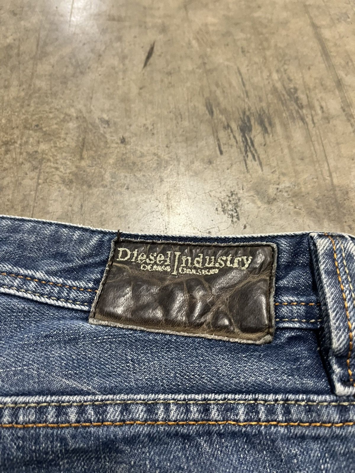Diesel × Vintage Diesel vintage baggy fit denim jeans hype rare streetwear Size US 36 / EU 52 - 5 Thumbnail
