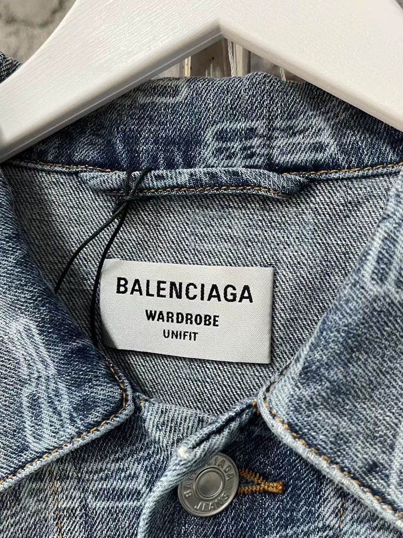 Balenciaga Balenciaga Full logo buckle denim jacket Size US XS / EU 42 / 0 - 6 Thumbnail