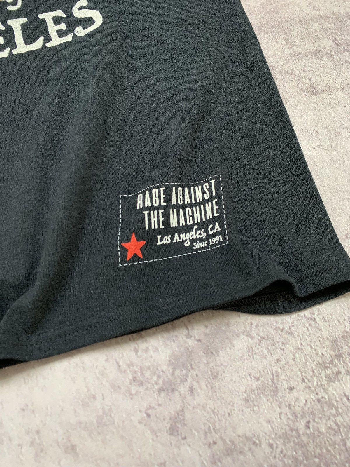 Band Tees × Rage Against The Machine 2019 Rage Against the Machine The Battle of Los Angeles Tee Size US L / EU 52-54 / 3 - 2 Thumbnail