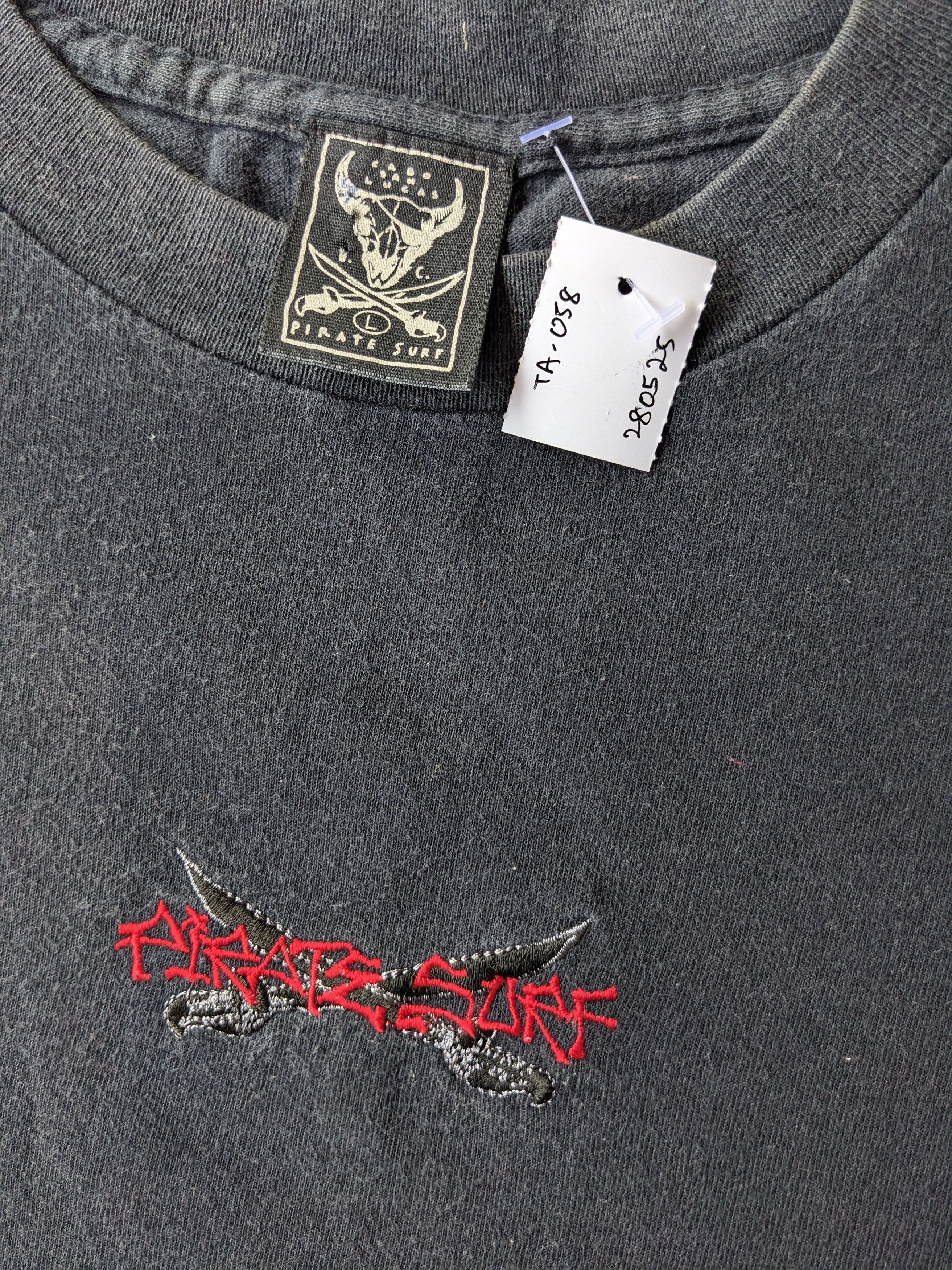Vintage Vintage Pirate Surf shirt Size US L / EU 52-54 / 3 - 5 Thumbnail