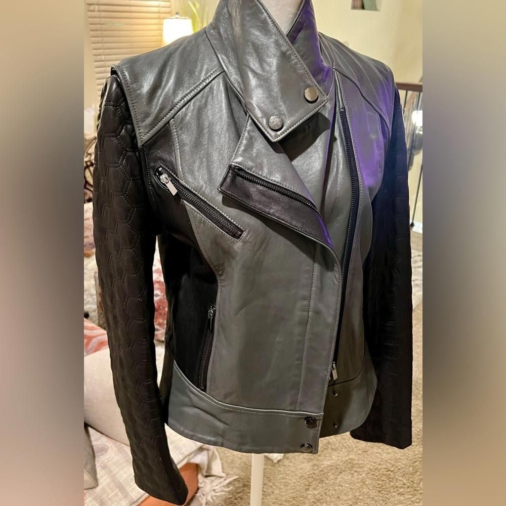 Designer Badgley Mischka Black/Grey Leather Motorcycle Jacket M Size M / US 6-8 / IT 42-44 - 1 Thumbnail