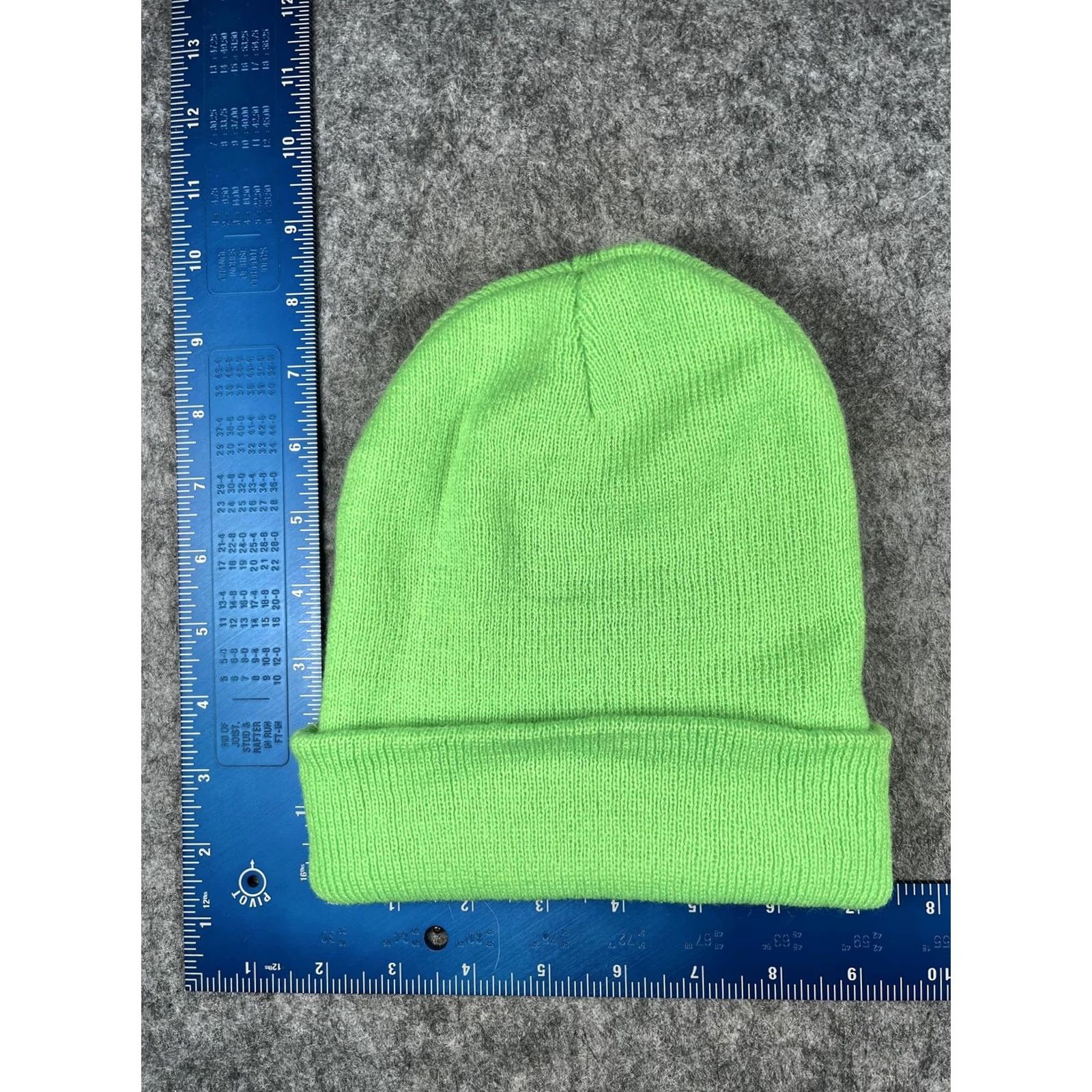 Vintage Green Solid Knit Beanie Womens One Size Winter Warm Casual Hat Size ONE SIZE - 3 Thumbnail