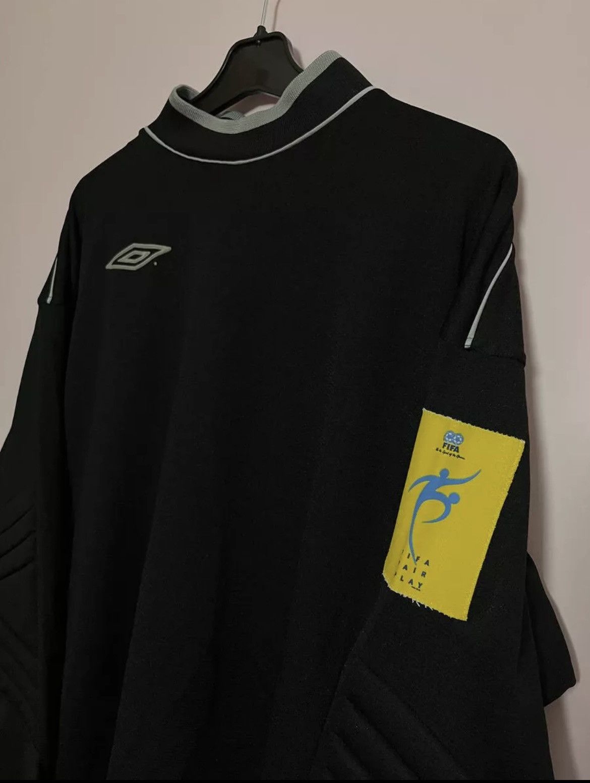 Umbro × Vintage Goalkeeper Jersey Vintage 90s Umbro Size L Size US L / EU 52-54 / 3 - 3 Thumbnail