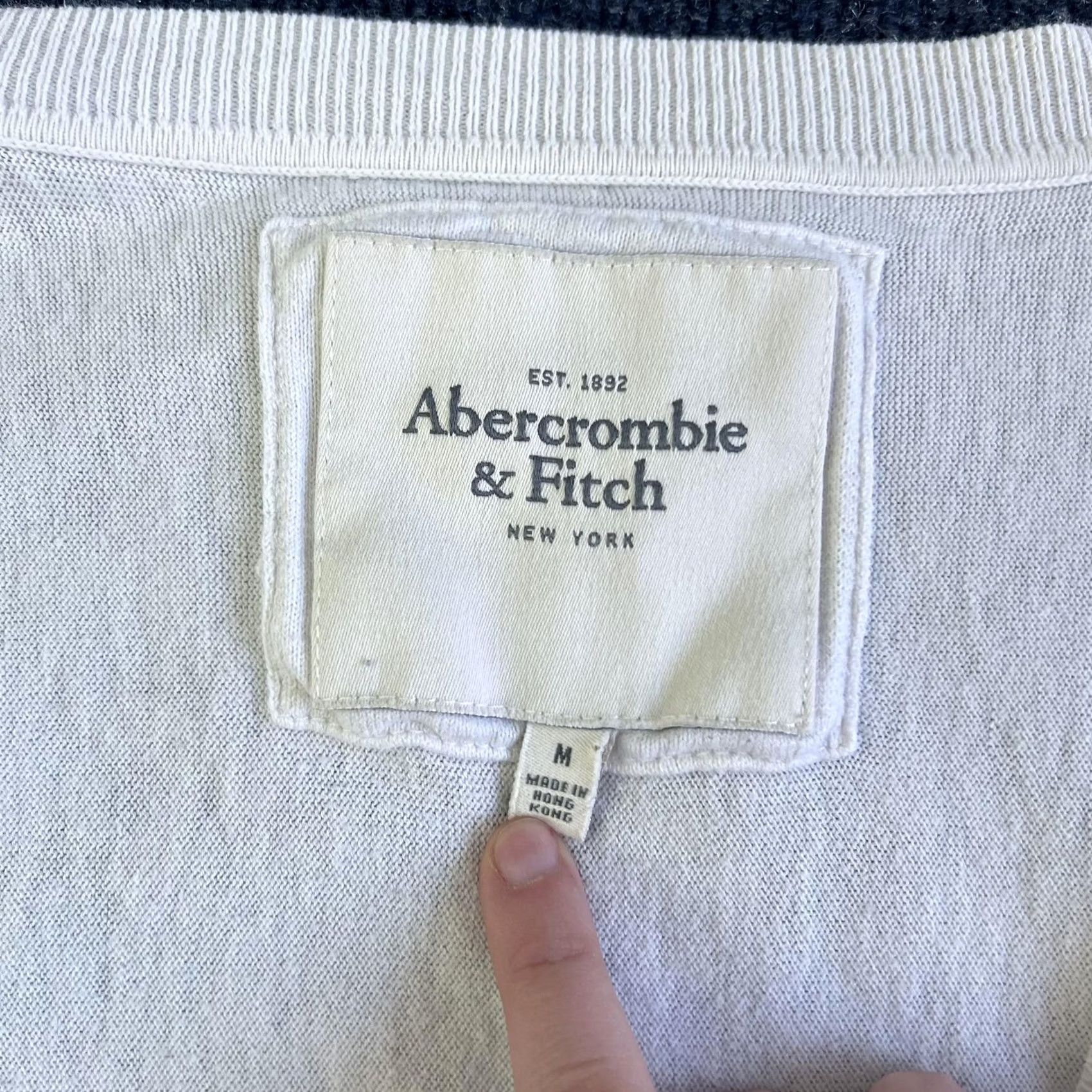 Abercrombie & Fitch Abercrombie & Fitch Cardigan Womens Medium White Button Front Knit V-Neck 3/4 Sleeve Sweater Size M / US 6-8 / IT 42-44 - 3 Thumbnail