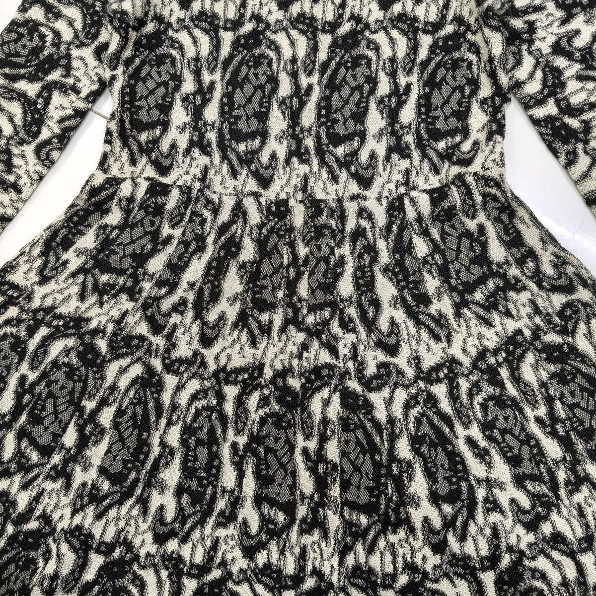 DKNY Black White Patterned Knit Long Sleeve Dress