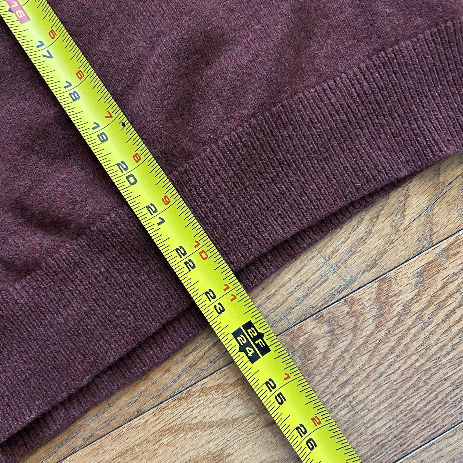 L.L. Bean Ll Bean 100% Lambs Wool Knit V Neck Sweater Medium Size US M / EU 48-50 / 2 - 5 Thumbnail