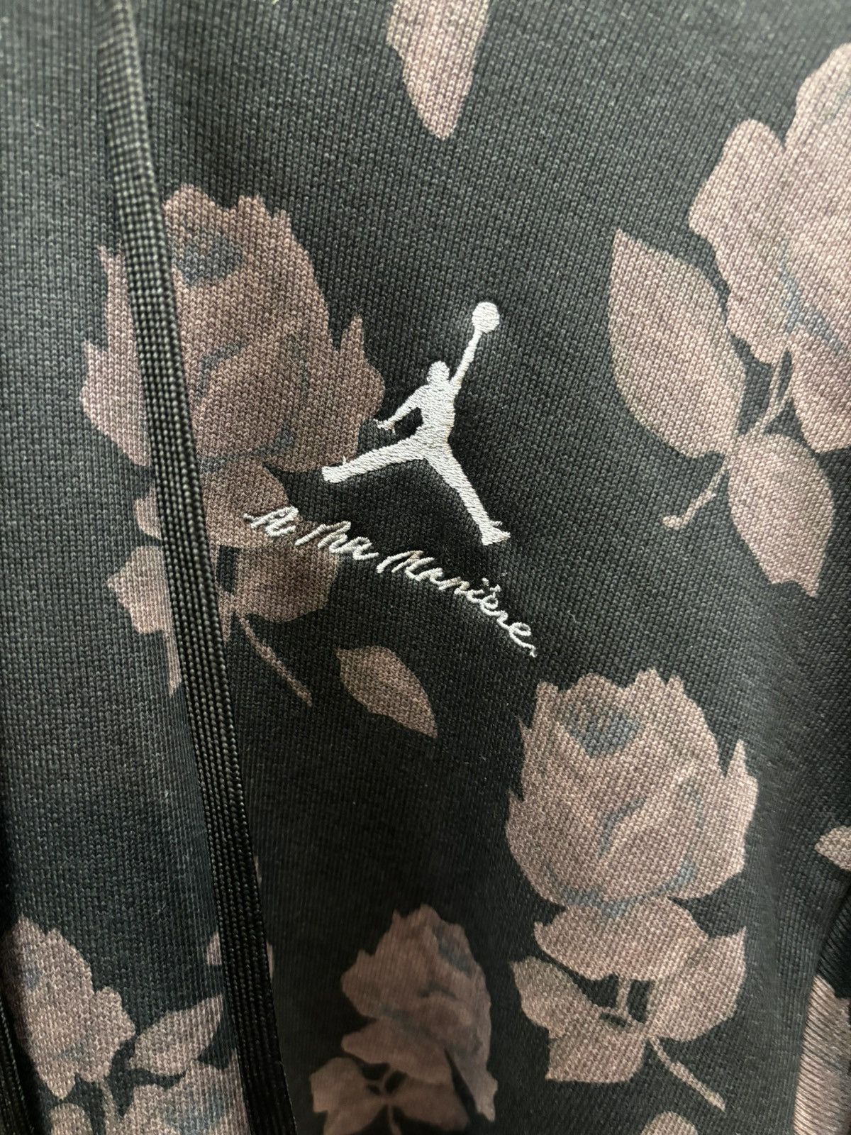 A Ma Maniere × Jordan Brand A ma maniere x jordan AJ2 floral hoodie Size US S / EU 44-46 / 1 - 2 Thumbnail
