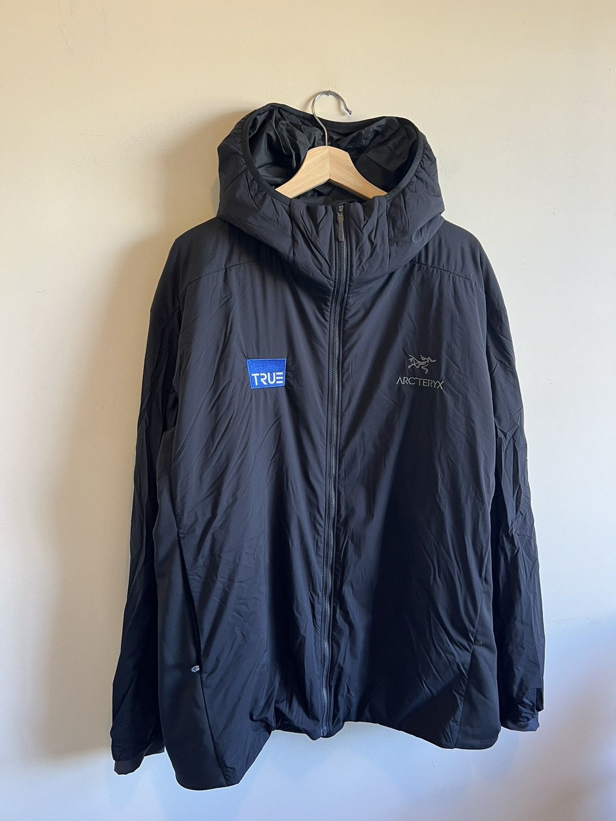 Image of Arcteryx Arc'teryx Atom Lt Hoody Jacket Black Hoodie Zip Up in Blue, Men's (Size 2XL)