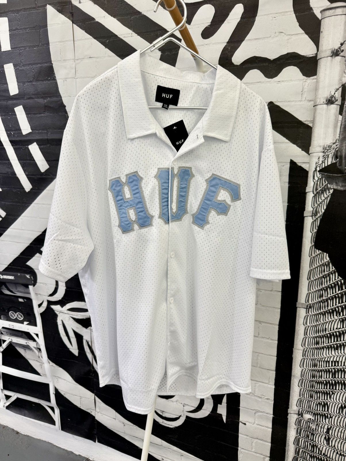 Huf ⚡️ HUF Arch Mesh Button Up Jersey Shirt White 2XL XXL ⚡️ Size US XXL / EU 58 / 5 - 2 Thumbnail